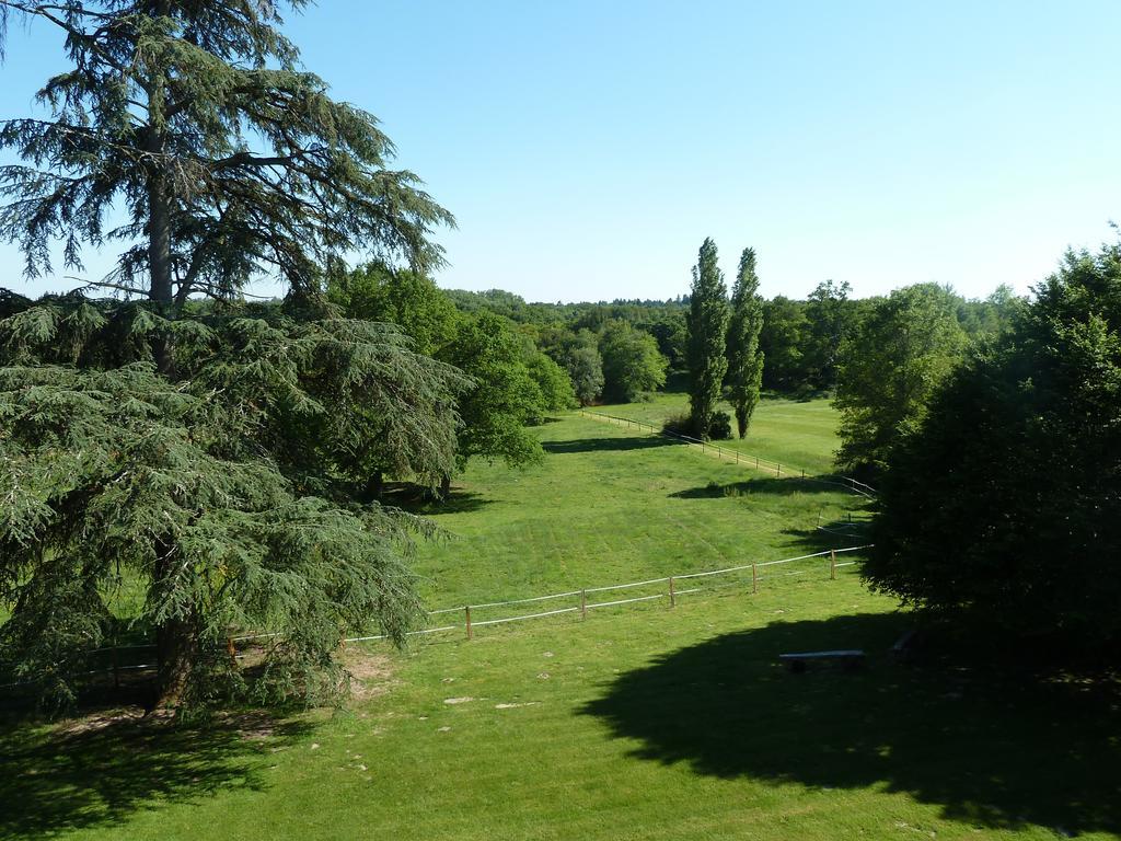 Hotes De Montboulan Salbris Buitenkant foto